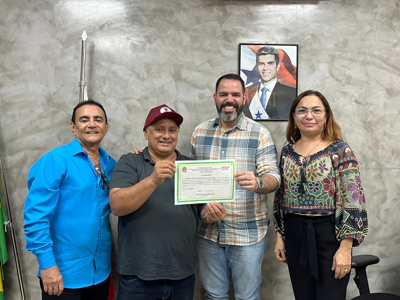 ENTREGA DE CERTIFICADO PARA O POINT DO AÇAÍ