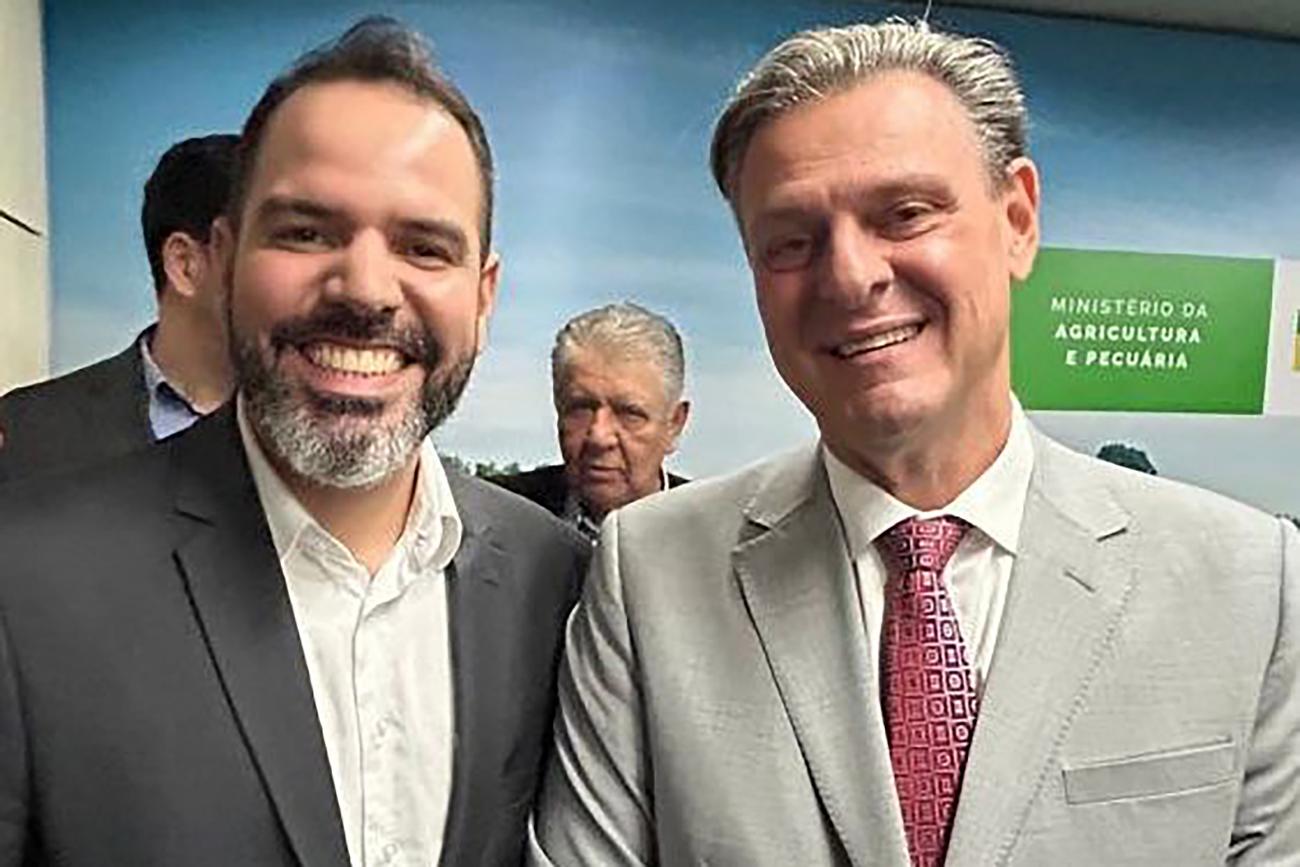 Jamir Macedo e o ministro Carlos Fávaro, do MAPA