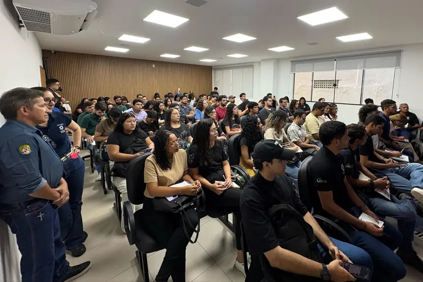 ADEPARÁ-Alunos_aprendem_sobre_Educação_sanitária