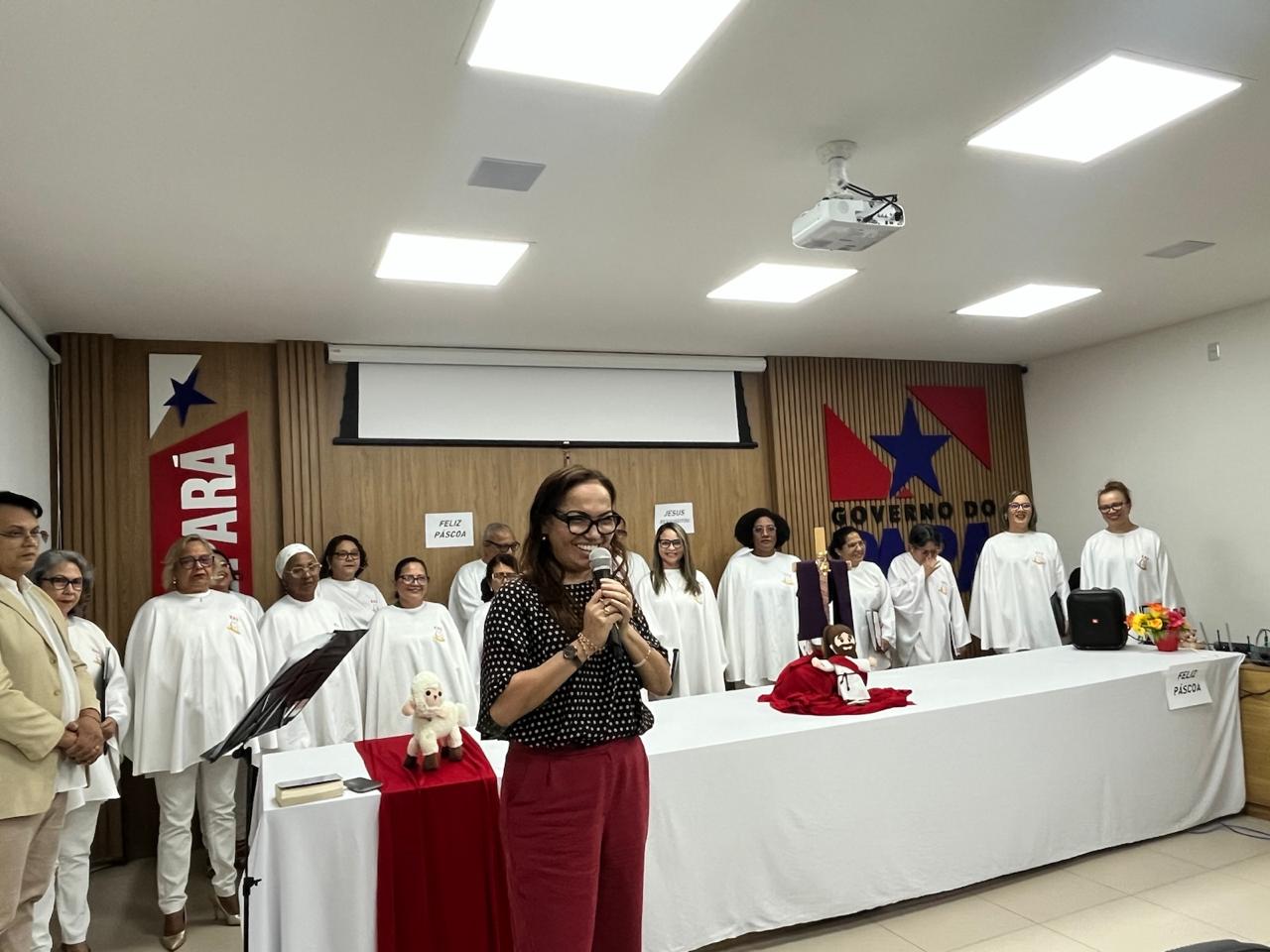 diretora Lucionila Pimentel