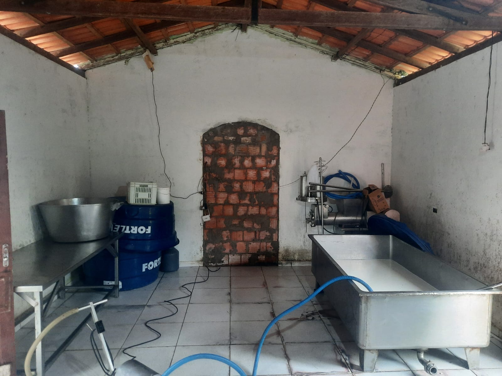 local de produção do produto clandestino