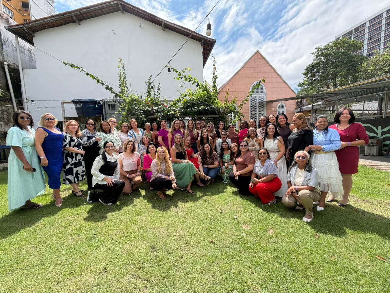 Servidoras da Adepará celebram o dia das mães com um café da manhã especial