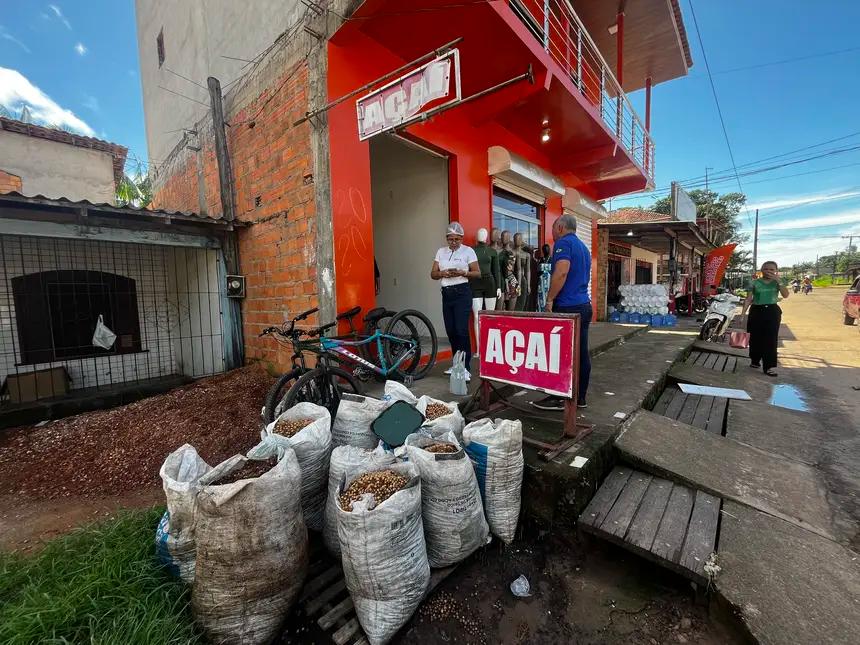 Além da falta de licença, os locais não fazem a destinação correta dos resíduos de açaí