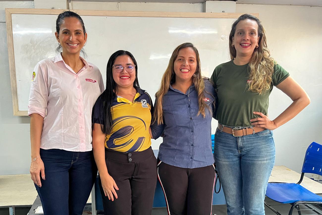 Equipe da ADEPARÁ com coordenadores de escola em Bragança