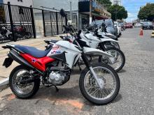 Governo entrega motocicletas e lanchas para Adepará
